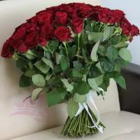 101 красная роза Ред Наоми 50 см