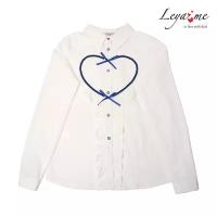 Белая школьная блузка с кокеткой-сердцем