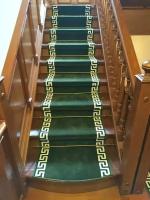Creative Carpets Ковровая дорожка меандр версаче зеленая с укладкой на лестницу 1.1x30 м.