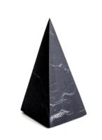 Высокая матовая пирамида 9 см