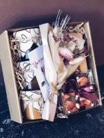 Подарочный набор Perfect Present женский "Цвети и сияй" в крафтовой коробочке