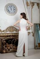 Белое свадебное платье прямого силуэта в стиле минимализма. Без пояса и без фатиновой юбки. Размер 42-170