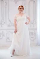 Длинное белое венчальное свадебное платье А-силуэта с кружевом шантильи и вшитым корсетом. Размер 52-170