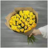 Букет живых цветов из 101 желтой розы 40см в крафте