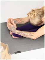 Каучуковый складной коврик для йоги фитнеса - Арт Йогаматик Yoga Light Grey 183x65x0.2 см темно-серый