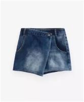 Юбка-шорты из джинсовой ткани с потертостями, заминами и асимметричной линией низа синяя Gulliver, цвет синий, размер 152, мод.12208GJC6001