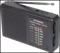 Радиоприемник Hyundai черного цвета