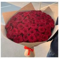 Букет из 51 красной розы в крафте/ арт.10511