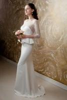 Винтажное белое длинное венчальное свадебное платье рыбка со шлейфом и баской, вшитым корсетом. Размер 42-170