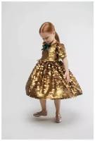 Платье на девочку из крупных золотых пайеток