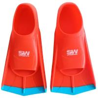 Силиконовые короткие ласты для плавания / бассейна SwimRoom "Short Fins", размер 30-32, Цвет красный с синим