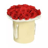 15 красных роз в шляпной коробке, высота 30см арт.770279