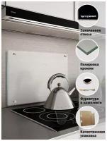 Защитный кухонный экран на стену для ограждения фартука от: Жирных капель/Открытого огня/Высокой температуры. Прочная панель из закаленного стекла для кухни с отверстиями для легкой и быстрой установки, 600х300х4мм