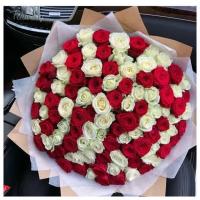 Букет 101 Роза Микс / красные и белые розы 60 см