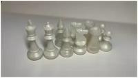 Шахматы Обиходные пластиковые фигурки с доской 290х290мм