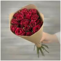 Букет живых цветов из 101 красной розы 40см в крафте