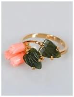 Кольцо Lotus Jewelry, бижутерный сплав, золочение, нефрит, коралл, размер 19, розовый, зеленый