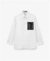 Рубашка свободной формы с контрастным карманом белая Gulliver, размер 134, модель 222GPBMC2301